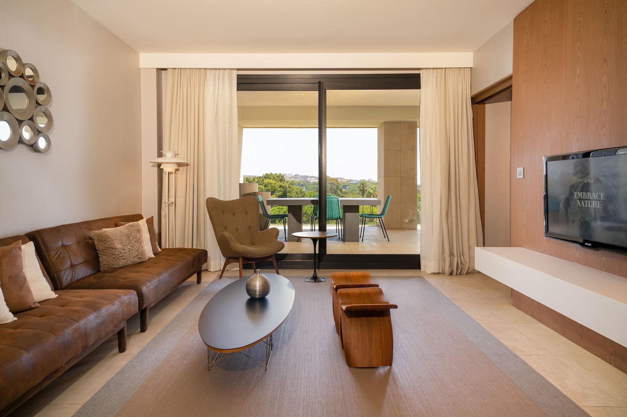 Hotel The Oasis By Don Carlos 5*