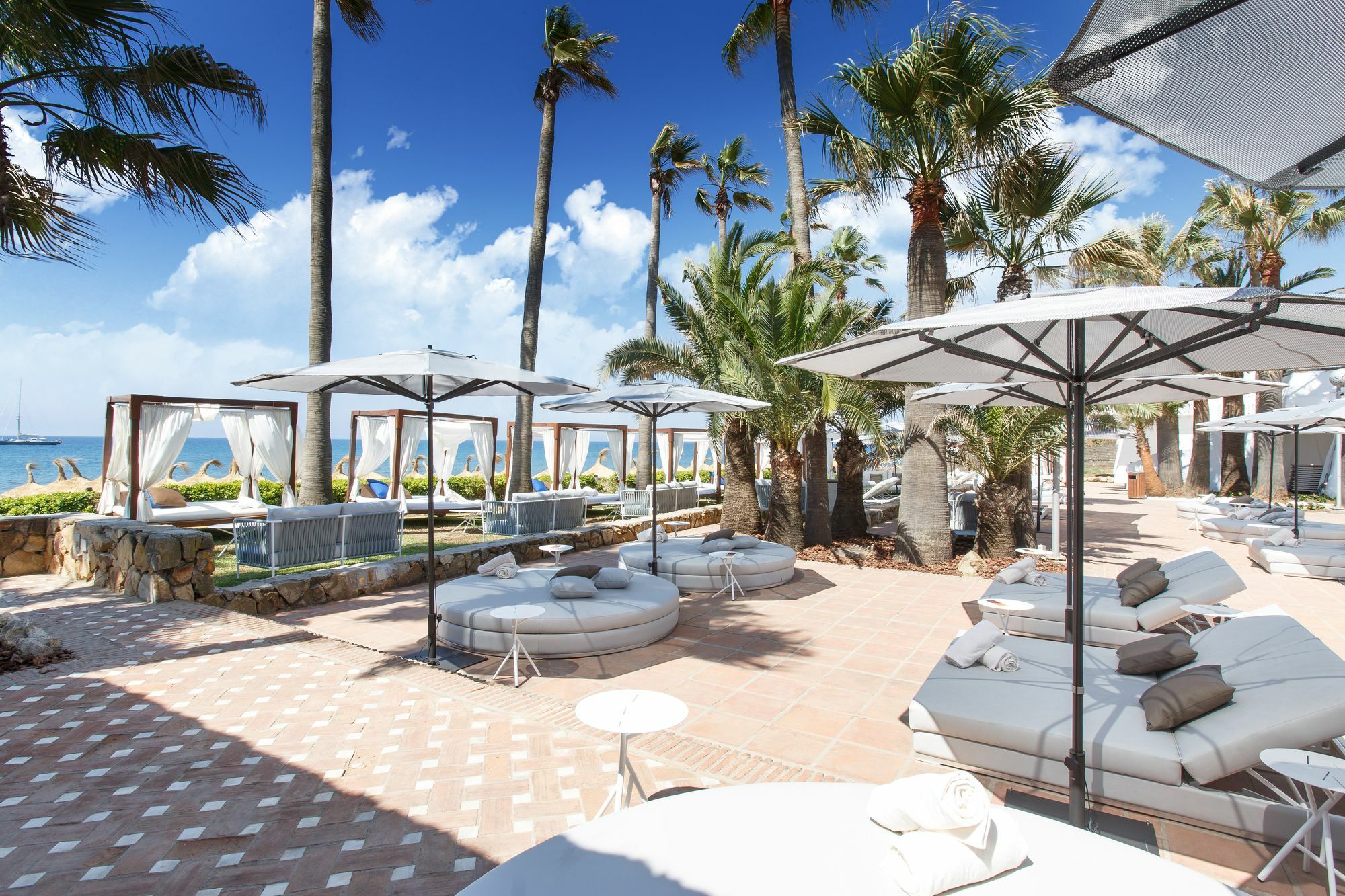The Oasis By Don Carlos Marbella